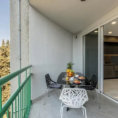 Carmen - Luxury 2-bedroom - Downtown Apartmán