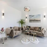 Apartment Carmen - Luxury 2-bedroom - Downtown *