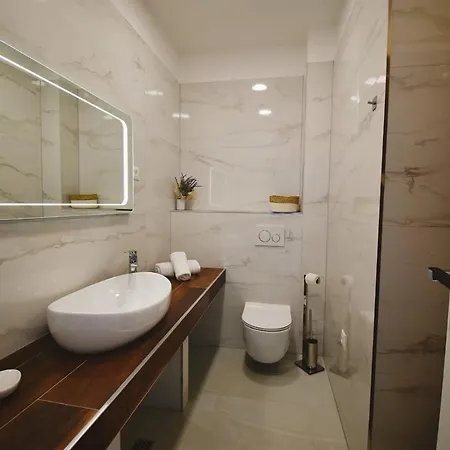 Carmen - Luxury 2-bedroom - Downtown 斯普利特